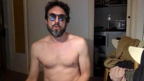 PRECUM online show from October 27, 2025, 10:36 pm