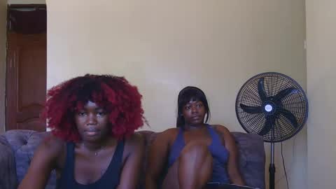 Snapshot of preetycookie chatting on January 28, 2025, 12:22 pm Lilly online show from January 28, 2025, 12:22 pm