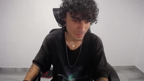 Plux online show from March 7, 2025, 3:29 am