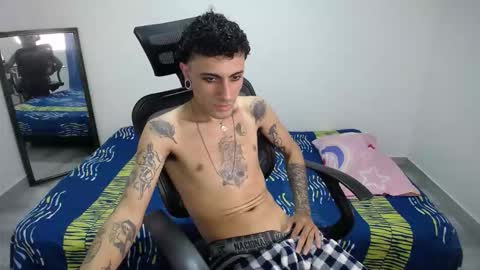 Plux online show from November 25, 2025, 4:40 pm