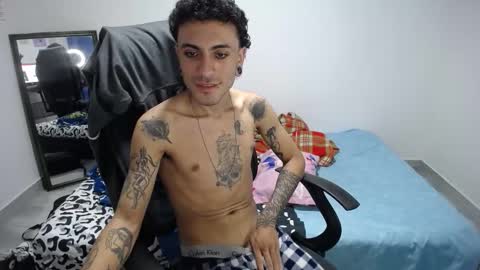 Plux online show from December 1, 2025, 10:15 pm