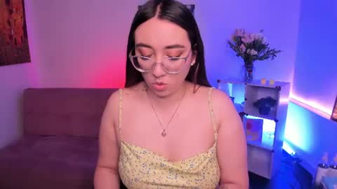 Snapshot of press_anykey chatting on July 8, 2026, 12:09 pm Camila online show from July 8, 2026, 12:09 pm