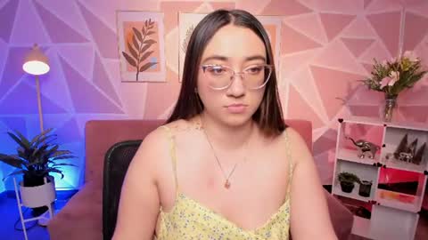 Snapshot of press_anykey chatting on July 15, 2026, 12:21 pm Camila online show from July 15, 2026, 12:21 pm