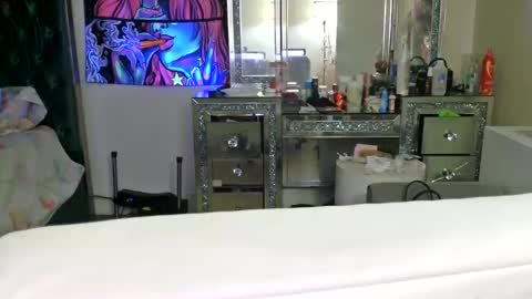 Yasmine pretty online show from February 19, 2025, 3:50 am