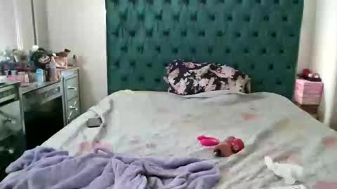 Yasmine pretty online show from February 2, 2026, 4:27 pm