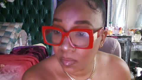Snapshot of pretty69queen chatting on June 23, 2026, 7:12 pm Yasmine pretty online show from June 23, 2026, 7:12 pm