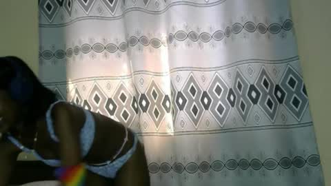 pretty__lisa online show from December 23, 2025, 6:44 am