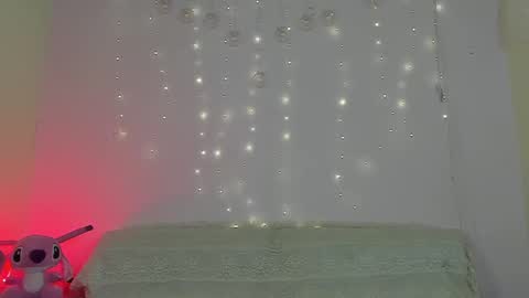 pretty_and_strong online show from October 13, 2025, 1:38 am