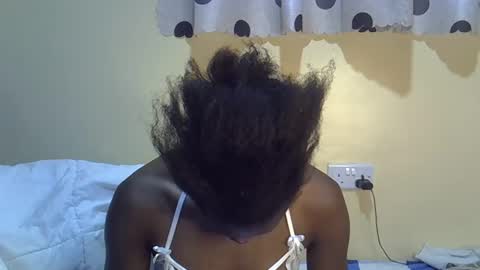 Snapshot of pretty_daniella chatting on February 2, 2025, 3:39 pm pretty_daniella online show from February 2, 2025, 3:39 pm