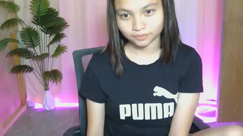 pretty_dharryhann online show from December 5, 2025, 2:31 am