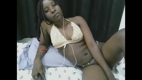 pretty online show from May 15, 2026, 11:45 pm