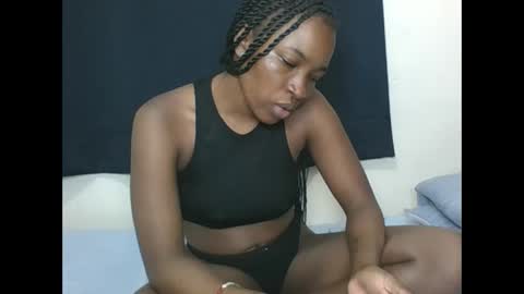 Snapshot of pretty_ebony2 chatting on October 15, 2025, 11:38 pm Anne online show from October 15, 2025, 11:38 pm