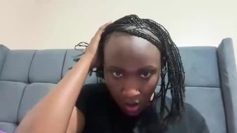 independent model online show from October 12, 2025, 2:10 am