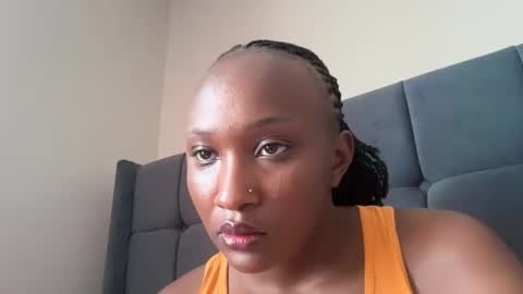 independent model online show from October 15, 2025, 6:46 am