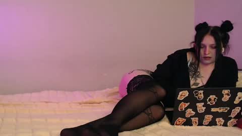 Snapshot of pretty_kriass chatting on February 4, 2025, 7:55 pm Pretty Kriss online show from February 4, 2025, 7:55 pm