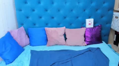 pretty_malika online show from October 10, 2025, 2:43 am