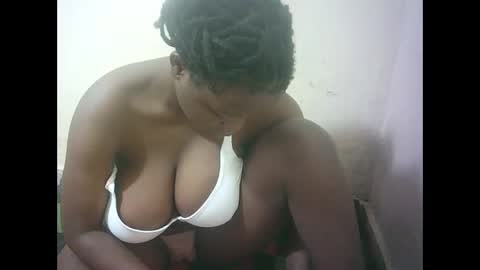 Snapshot of pretty_milan chatting on May 19, 2026, 6:09 am pretty_milan online show from May 19, 2026, 6:09 am