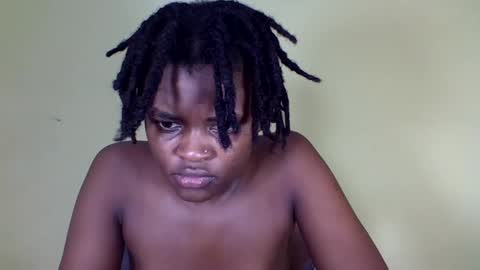 pretty_miya online show from December 24, 2024, 10:11 am