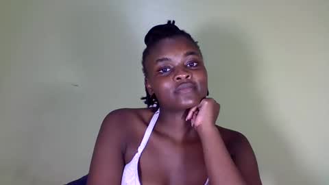 pretty_miya online show from January 2, 2025, 8:46 pm