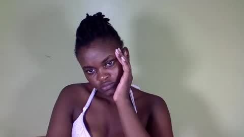 pretty_miya online show from January 3, 2025, 5:20 pm