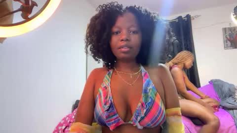 Snapshot of pretty_peaches chatting on March 8, 2026, 11:19 pm Pretty peaches online show from March 8, 2026, 11:19 pm