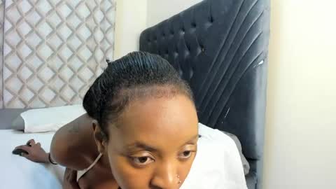 pretty_peshy online show from April 29, 2026, 6:58 pm
