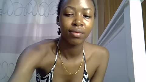 Snapshot of pretty_petite24 chatting on January 8, 2025, 5:16 am pretty_petite24 online show from January 8, 2025, 5:16 am
