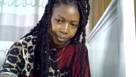 Snapshot of pretty_petite24 chatting on January 28, 2025, 11:17 am pretty_petite24 online show from January 28, 2025, 11:17 am