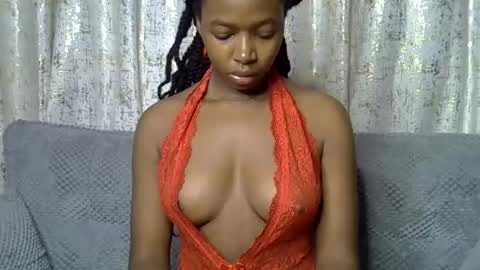 pretty_petite24 online show from June 26, 2026, 3:33 am