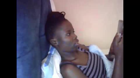 Snapshot of pretty_petite_ebony chatting on April 28, 2026, 2:33 pm pretty_petite_ebony online show from April 28, 2026, 2:33 pm