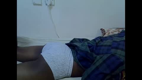 Snapshot of pretty_queen18 chatting on September 11, 2025, 12:11 am NASH online show from September 11, 2025, 12:11 am