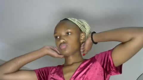 Pretty doll online show from November 19, 2025, 7:36 pm