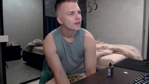 Snapshot of pretty_sweety chatting on October 10, 2025, 4:44 am Justin online show from October 10, 2025, 4:44 am