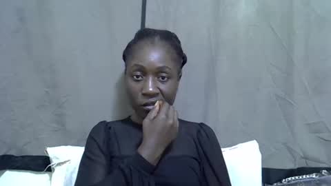 Snapshot of pretty_swirl chatting on February 27, 2026, 10:21 pm Twirl online show from February 27, 2026, 10:21 pm