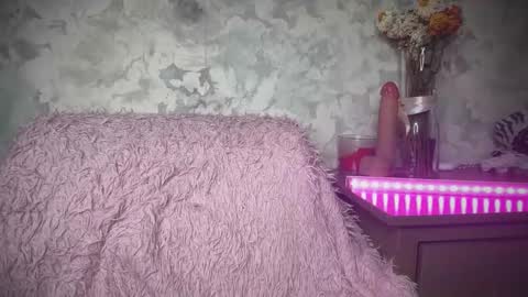 Alice online show from October 22, 2025, 4:13 am