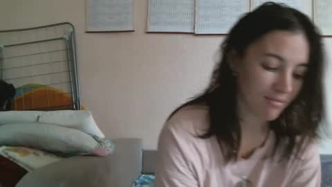 Bella online show from October 14, 2025, 11:00 am