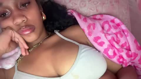 Snapshot of prettyblackgal chatting on July 24, 2026, 2:31 am prettyblackgal online show from July 24, 2026, 2:31 am