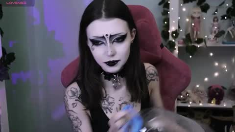 Violet online show from February 1, 2026, 11:14 pm