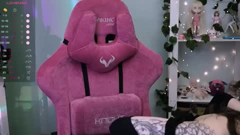 Violet online show from February 9, 2026, 9:30 pm