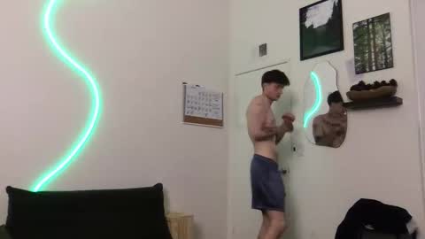 pretty boy online show from October 29, 2025, 3:09 am