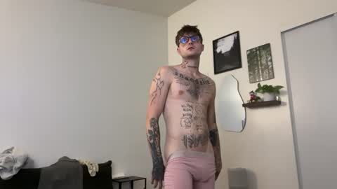 pretty boy online show from June 19, 2026, 5:23 am