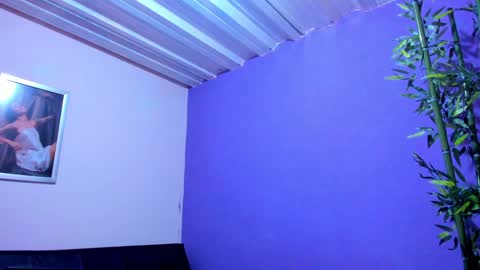 Snapshot of prettybunnies08 chatting on January 21, 2025, 11:13 pm Enzo Denis online show from January 21, 2025, 11:13 pm