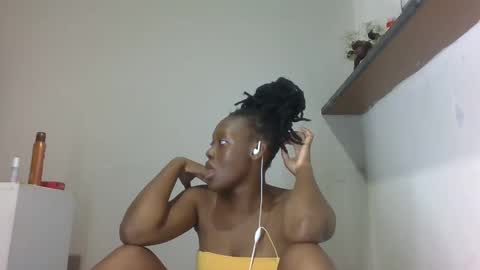 Snapshot of prettydollk_dons chatting on February 22, 2026, 10:36 am prettydollk_dons online show from February 22, 2026, 10:36 am