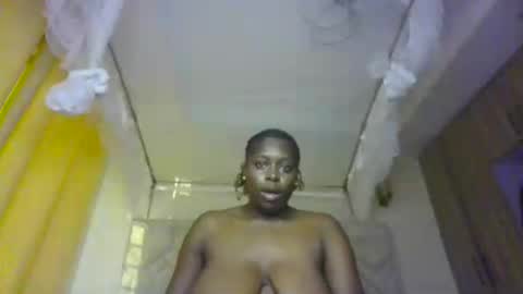 Snapshot of prettydulce chatting on June 28, 2026, 3:07 pm prettydulce online show from June 28, 2026, 3:07 pm