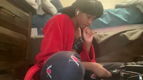 Snapshot of prettyfacefemale chatting on April 22, 2026, 6:53 pm prettyfacefemale online show from April 22, 2026, 6:53 pm