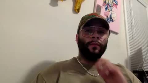 prettyglazed online show from June 6, 2026, 1:21 am