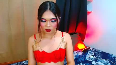 prettyiziets online show from February 4, 2025, 2:17 am