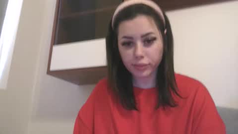 prettyjulliette online show from February 25, 2026, 11:31 am