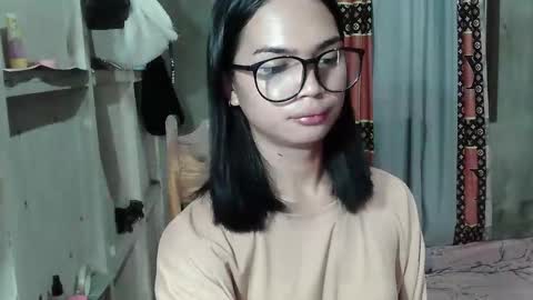Snapshot of prettykhelcy chatting on April 27, 2026, 1:25 am prettykhelcy online show from April 27, 2026, 1:25 am