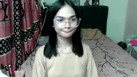 Snapshot of prettykhelcy chatting on June 2, 2026, 1:13 pm prettykhelcy online show from June 2, 2026, 1:13 pm